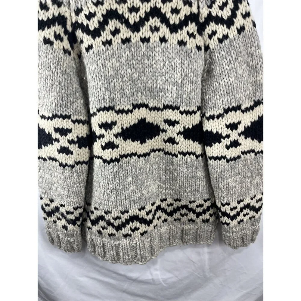Cowichan Style Vintage Wool Sweater Men’s Large - Picture 6 of 9